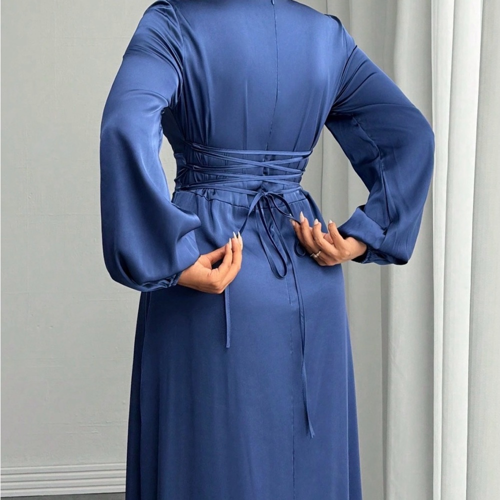 Elegant Long Sleeve Maxi Dress in Royal Blue - Picture 4 of 6